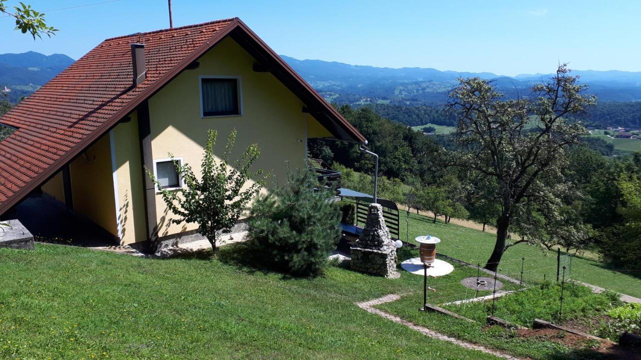 הוילה Sevnica Getaway "At The Three Lights" מראה חיצוני תמונה