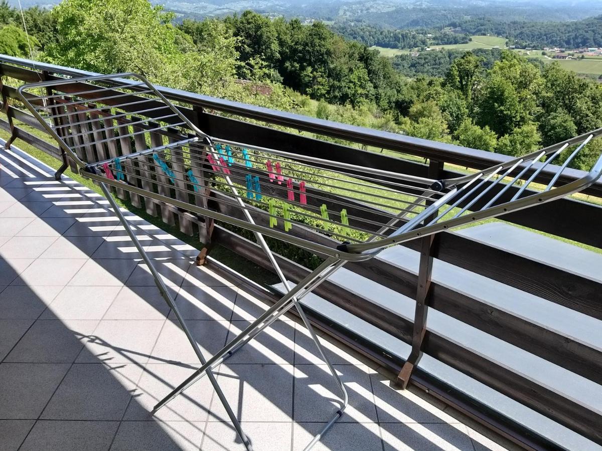 הוילה Sevnica Getaway "At The Three Lights" מראה חיצוני תמונה