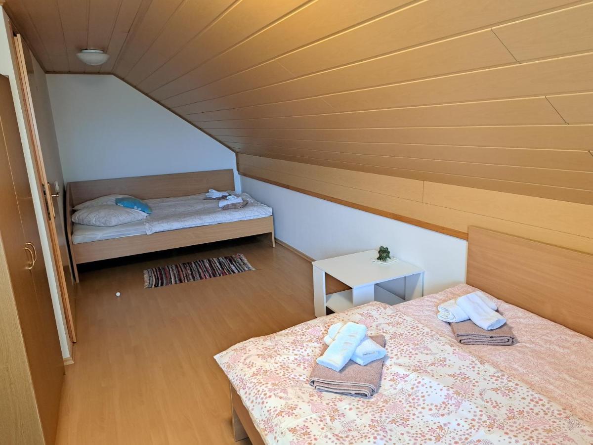 הוילה Sevnica Getaway "At The Three Lights" מראה חיצוני תמונה