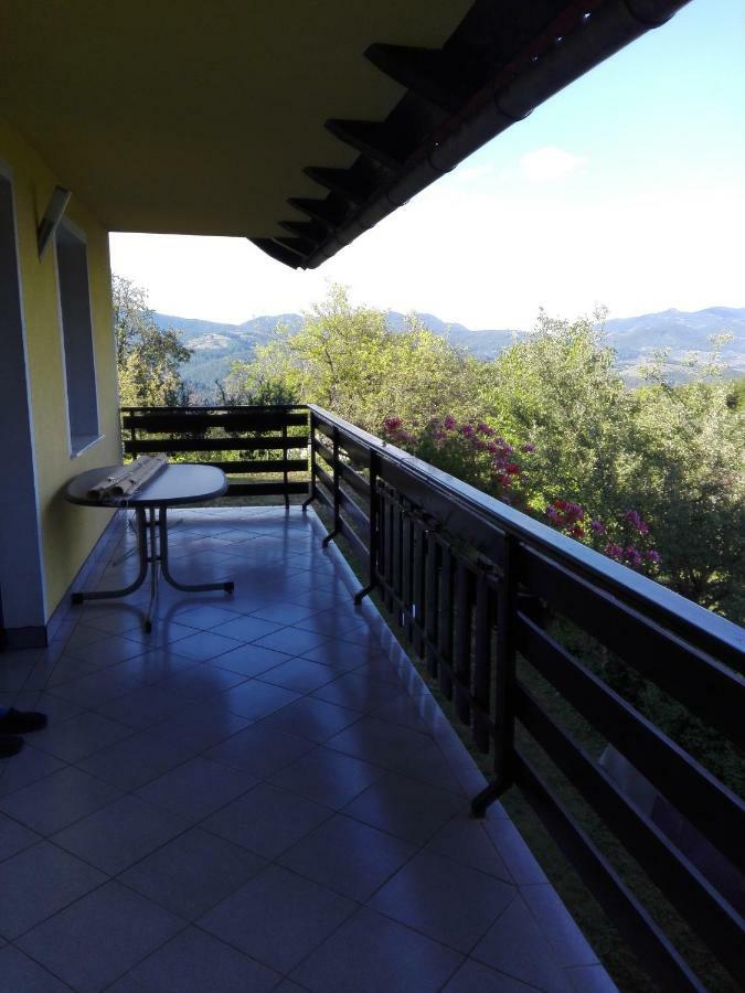הוילה Sevnica Getaway "At The Three Lights" מראה חיצוני תמונה
