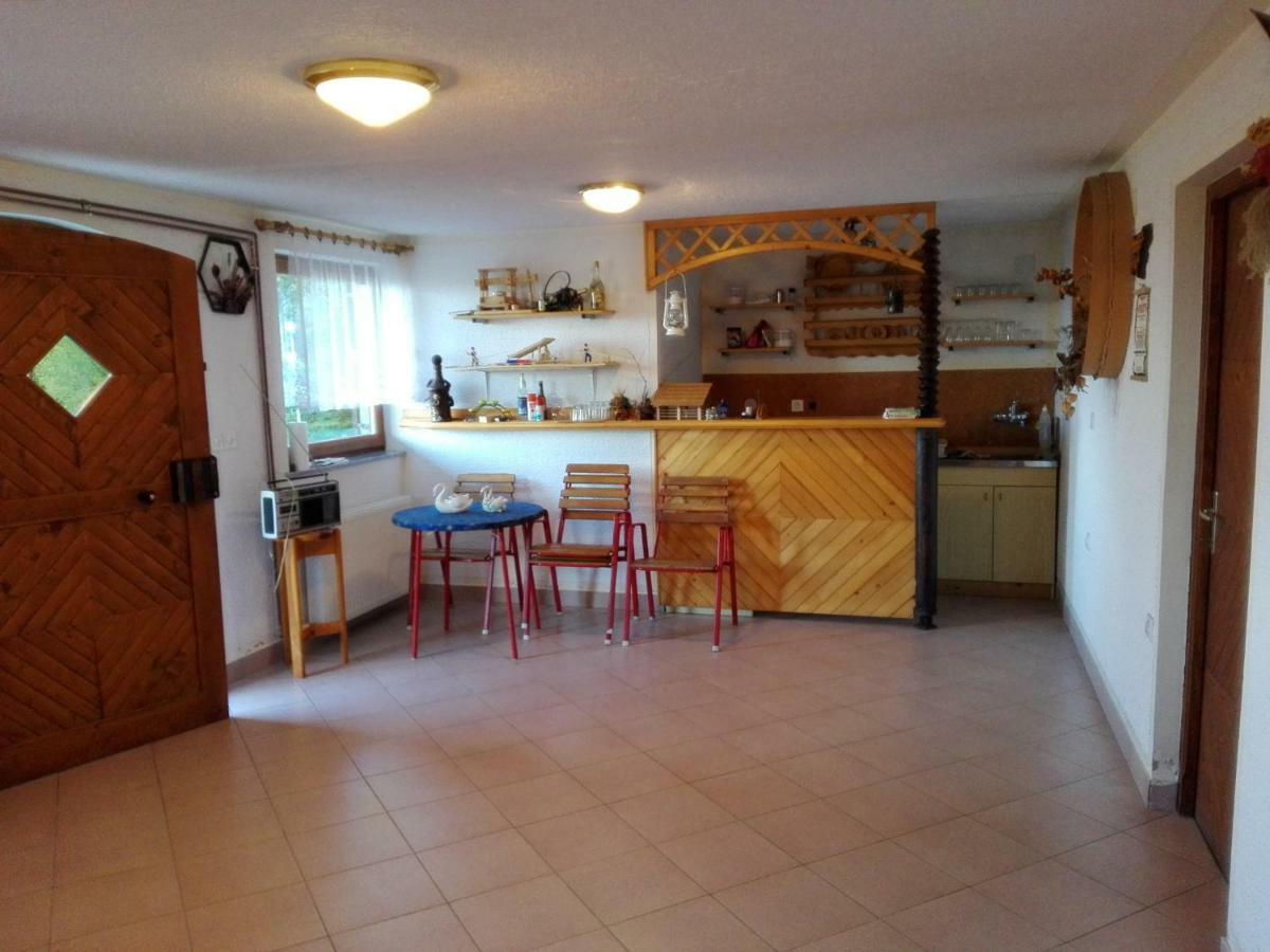 הוילה Sevnica Getaway "At The Three Lights" מראה חיצוני תמונה